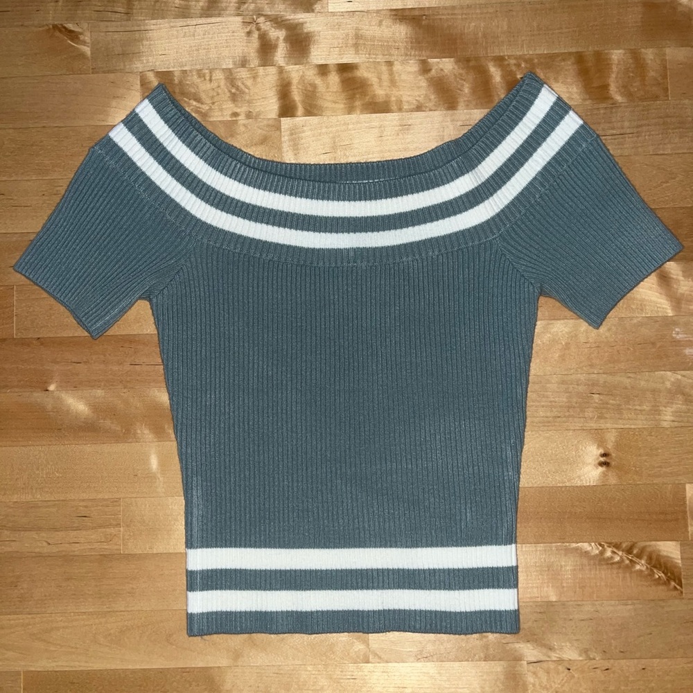 ACTIVE USA off-shoulder sweater crop top, ribbed